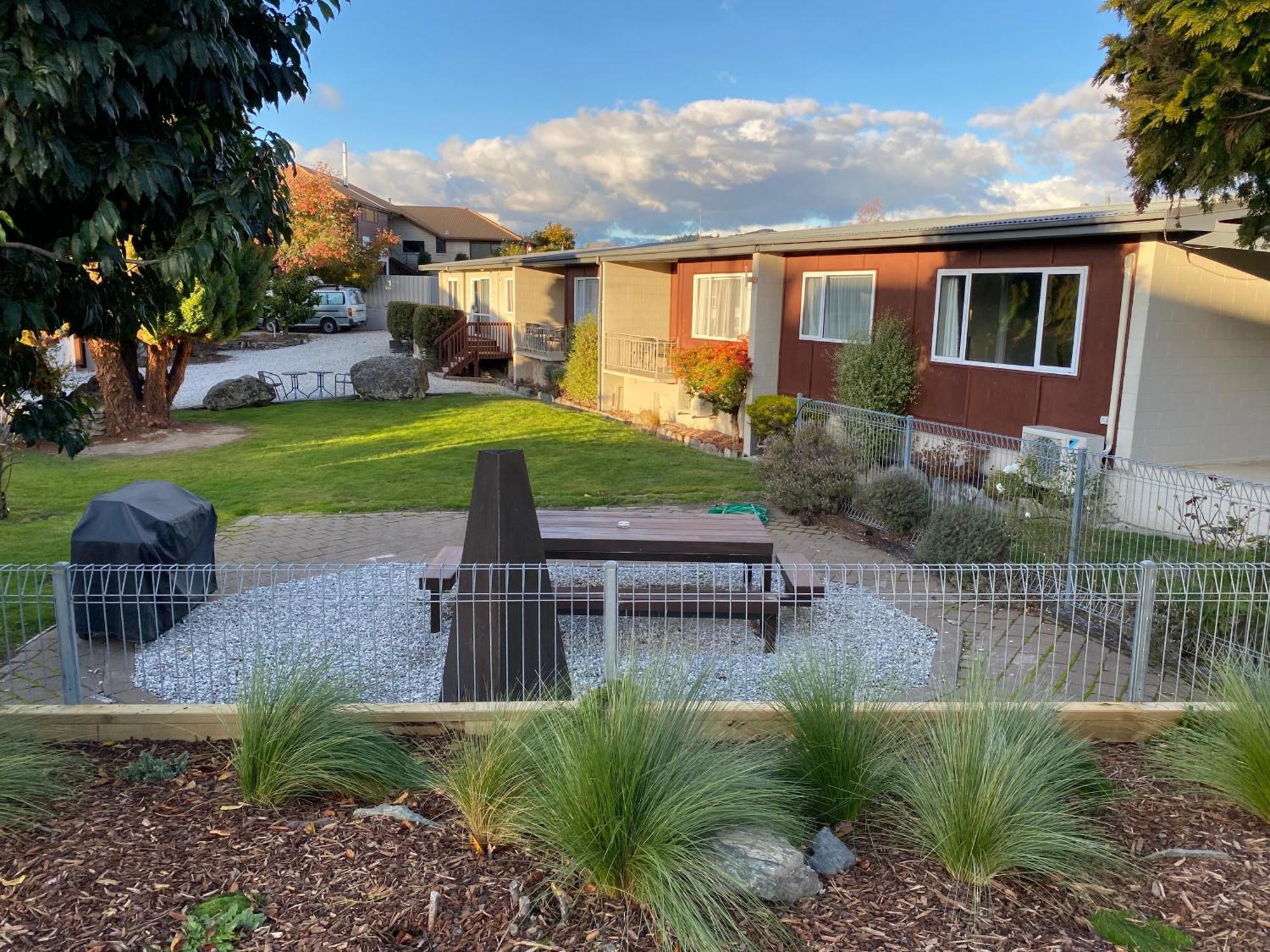 Manuka Crescent Motel Wanaka Exteriör bild
